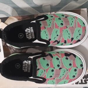 STAR WARS GroundUp Toddler 8 Mandalorian Baby Yoda Sneakers Shoes Slip-On